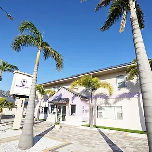 Apartment Beach Side Studio With Pool And Parking, Clearwater